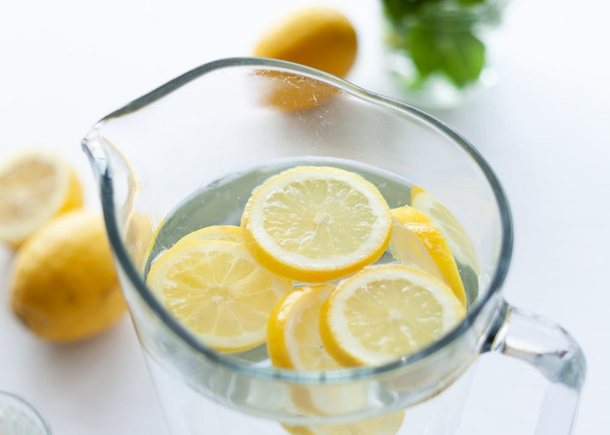 Lemon water - keep hydrated for your skin